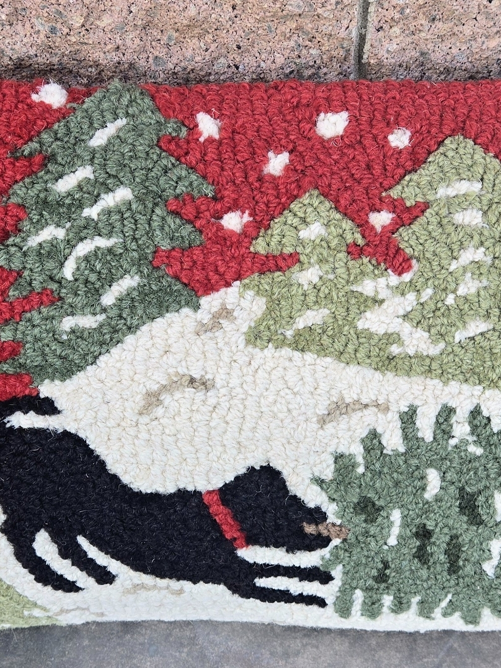 Chandler Four Corners Holiday Dog Hooked 18"pillow